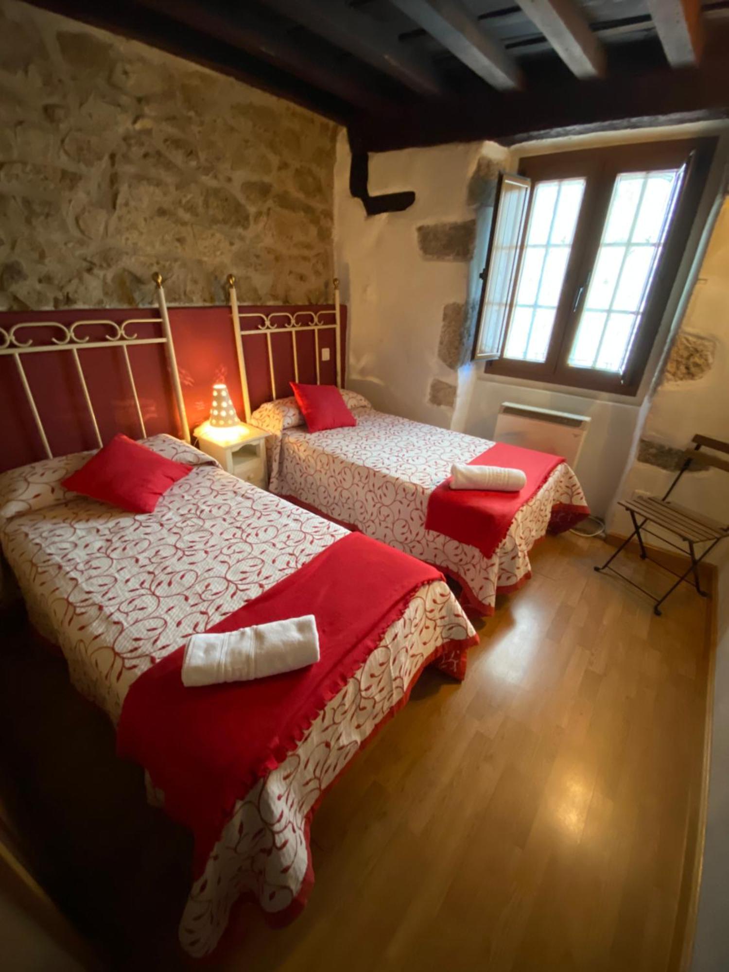 Apartamentos Rurales La Antigua Fonda 칸델레리오 외부 사진