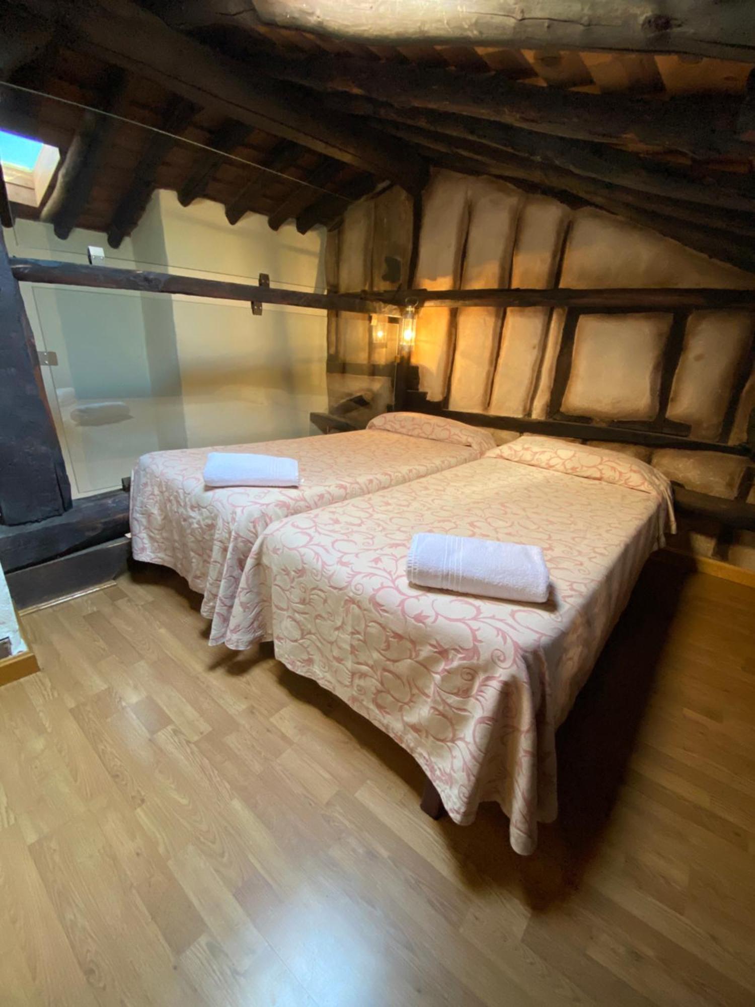 Apartamentos Rurales La Antigua Fonda 칸델레리오 외부 사진